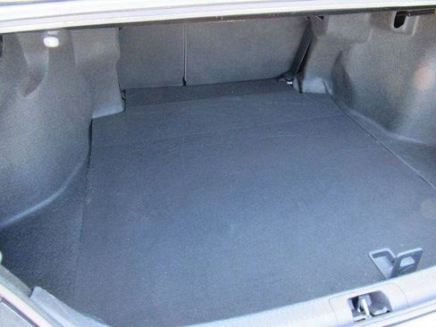 Used 2020 Toyota Camry LE image 27