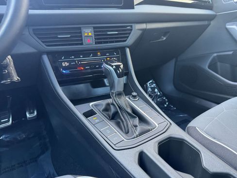 Used 2025 Volkswagen Jetta Sport image 39