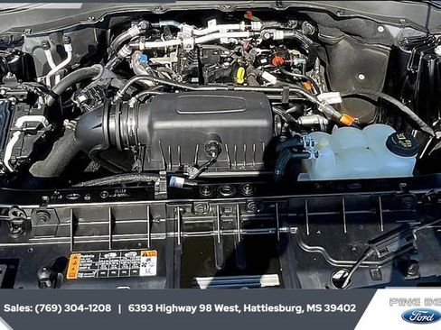 Certified 2024 Ford Explorer XLT w/ Equipment Group 202A image 8