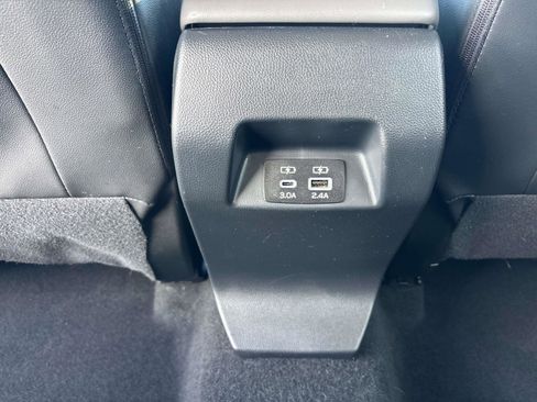 Used 2024 Subaru Crosstrek 2.0i Premium image 11