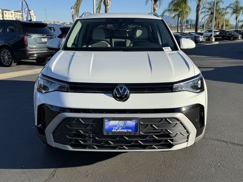 New 2025 Volkswagen Taos SE image 5