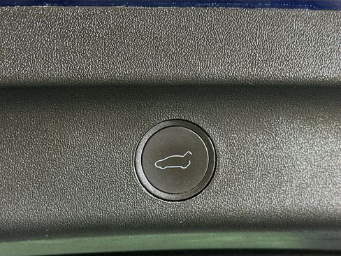 Used 2023 Tesla Model Y Long Range image 27