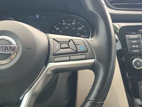 Used 2021 Nissan Rogue Sport SL FWD image 20
