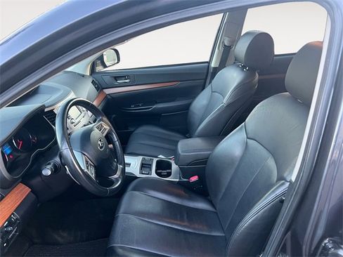 Used 2013 Subaru Outback 2.5i Limited w/ Moonroof Pkg image 9