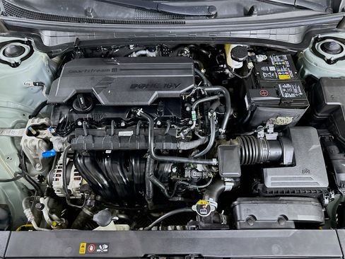 Used 2025 Kia K4 LXS image 32