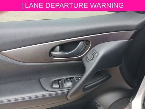 Certified 2022 Nissan Rogue Sport S FWD image 12