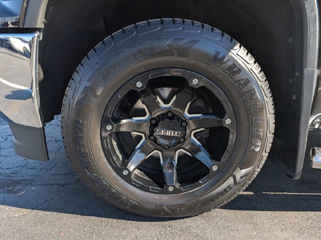 Used 2018 GMC Sierra 1500 SLE w/ SLE Value Package AWD/4WD image 28