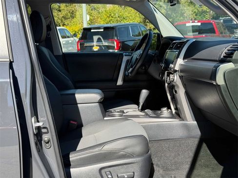Used 2024 Toyota 4Runner SR5 Premium image 15