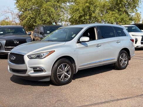 Used 2018 INFINITI QX60 Luxe AWD/4WD image 2