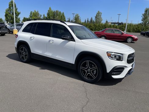 Used 2023 Mercedes-Benz GLB 250 4MATIC image 7