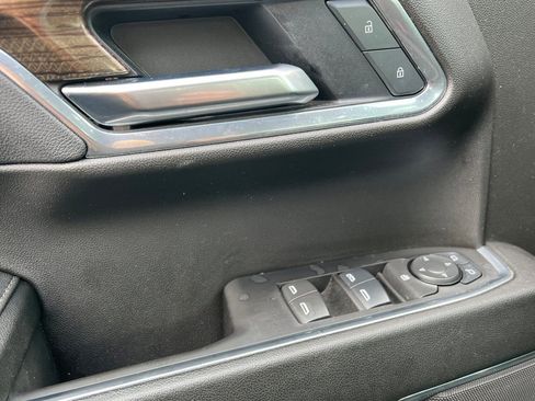 Used 2025 Chevrolet Silverado 1500 LT image 11