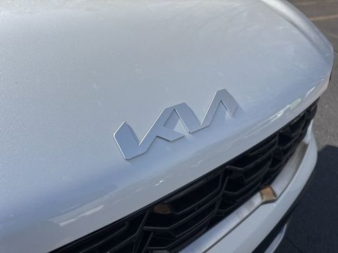 New 2025 Kia Sorento EX image 16