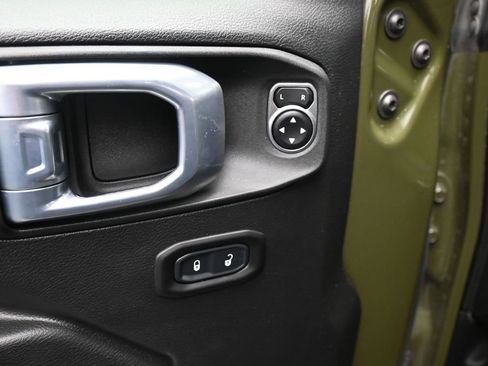 Used 2021 Jeep Wrangler Unlimited Sport AWD/4WD image 11