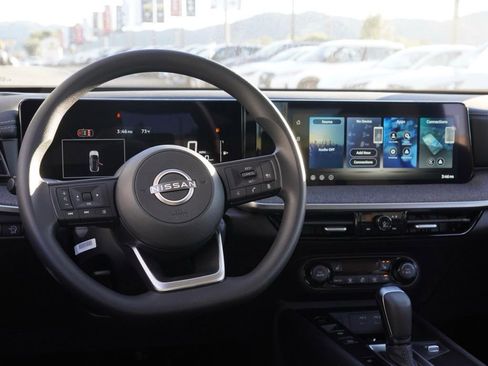 New 2026 Nissan Kicks SV w/ SV Premium Package FWD image 21