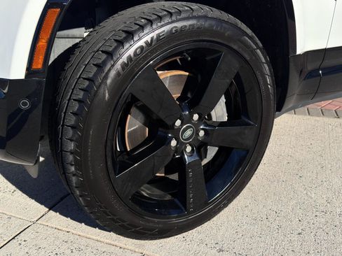 Used 2024 Land Rover Defender 130 X-Dynamic SE image 12