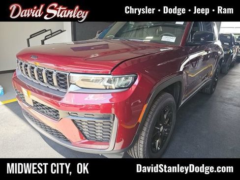 Used 2026 Jeep Grand Cherokee Altitude RWD image 1