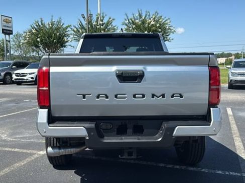 Used 2025 Toyota Tacoma SR5 w/ SR5 Upgrade Package RWD image 6