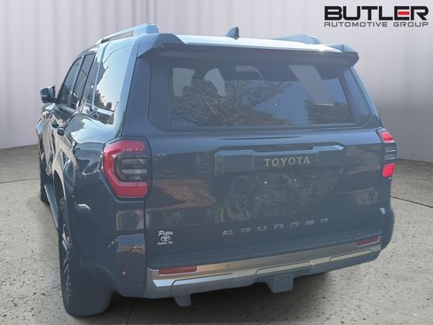 Used 2025 Toyota 4Runner Limited AWD/4WD image 8