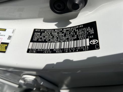 Certified 2021 Toyota Corolla LE image 30