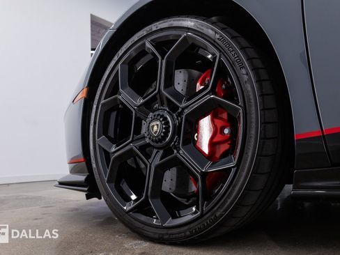Used 2023 Lamborghini Huracan Tecnica RWD image 23