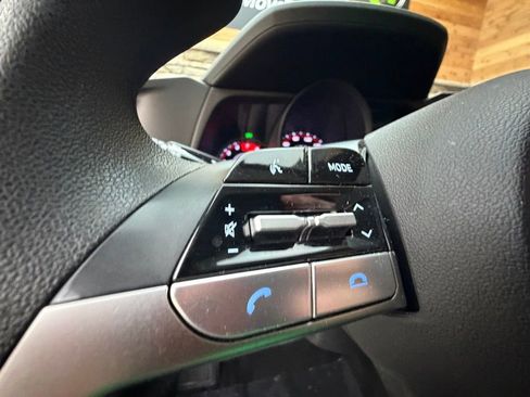 Certified 2023 Hyundai Elantra SEL image 22