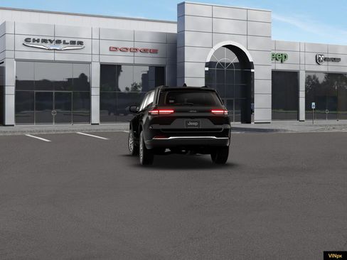 New 2026 Jeep Grand Cherokee 2WD image 13