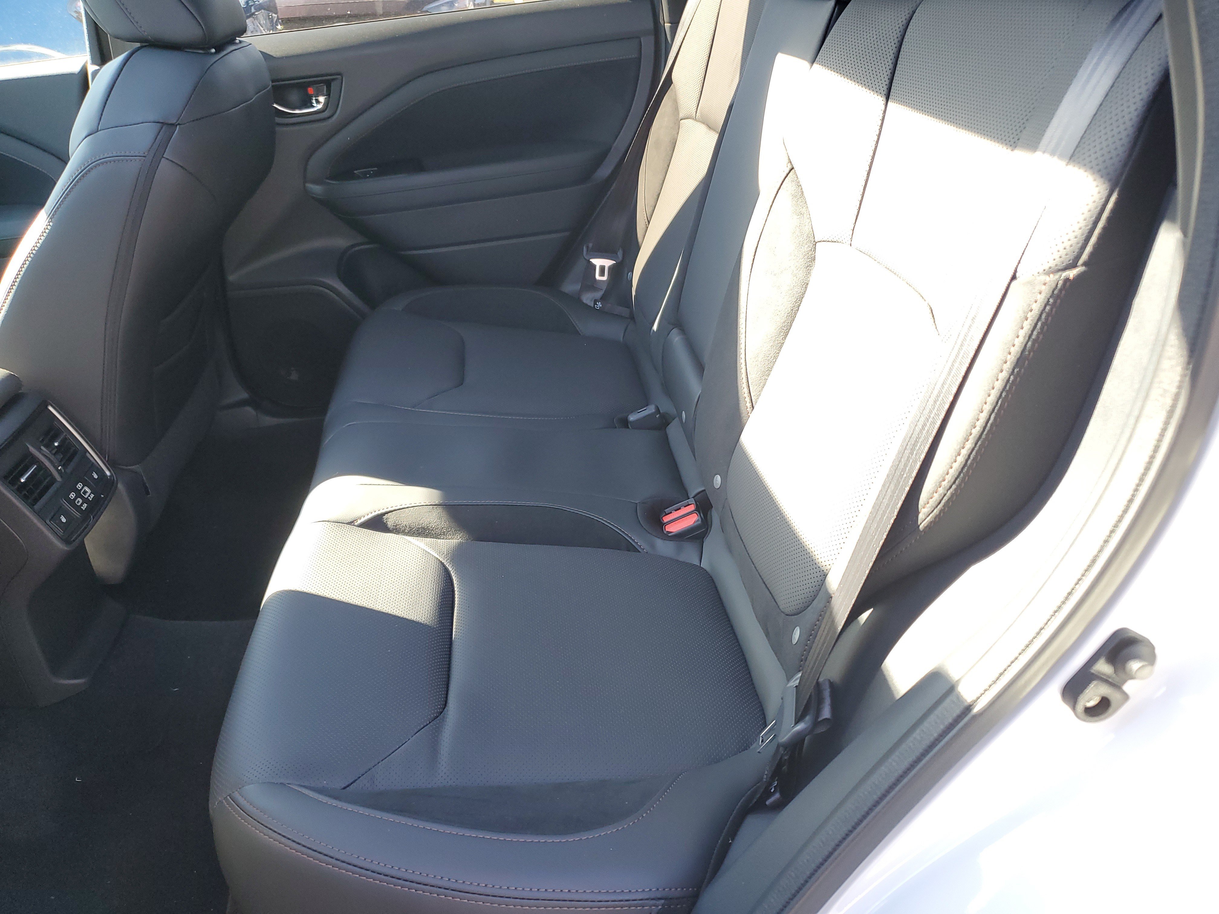 Used 2026 Subaru Forester Touring w/ Touring Package AWD/4WD image 9