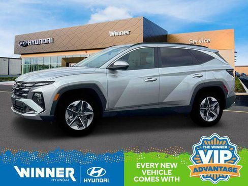 New 2025 Hyundai Tucson SEL image 2