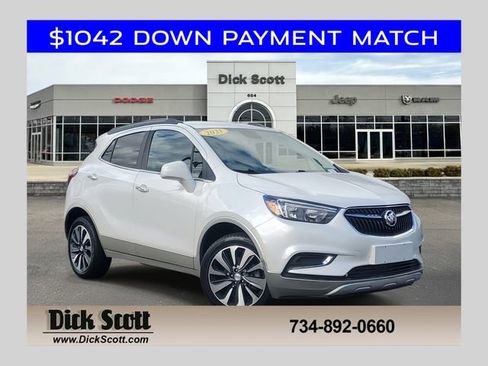 Used 2021 Buick Encore Preferred image 1