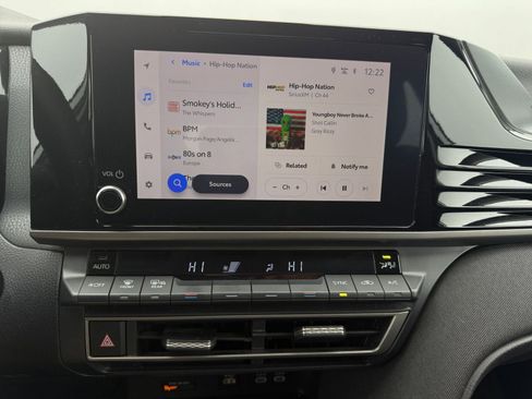 Used 2025 Toyota Camry LE image 21