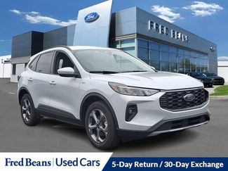Certified 2025 Ford Escape ST-Line Select AWD/4WD video 1