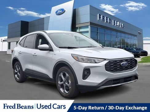 Certified 2025 Ford Escape ST-Line Select AWD/4WD image 1