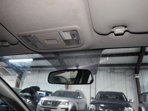 Used 2015 Honda Fit LX image 35