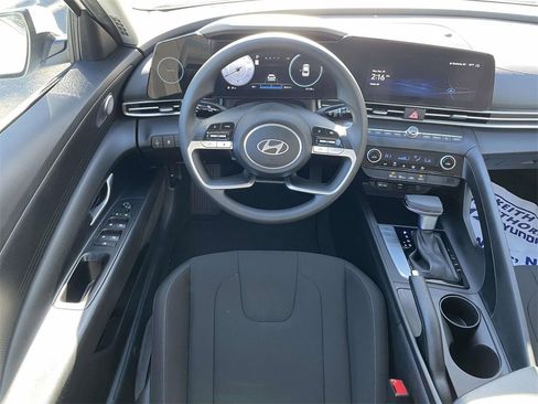 Certified 2024 Hyundai Elantra SEL image 11