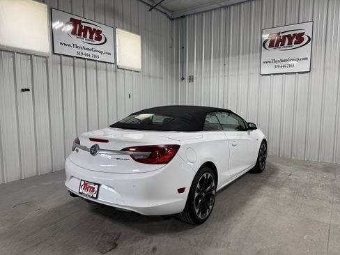Used 2019 Buick Cascada Premium image 6