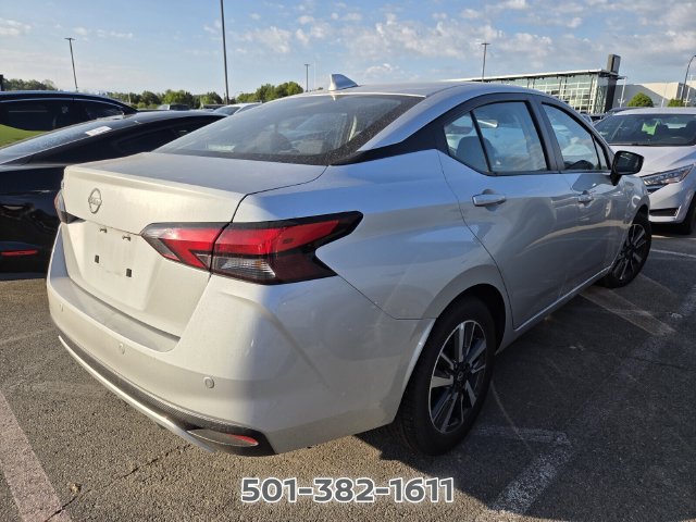 Used 2025 Nissan Versa SV FWD image 4