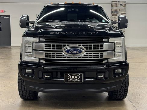 Used 2018 Ford F250 Platinum w/ Platinum Ultimate Package AWD/4WD image 2