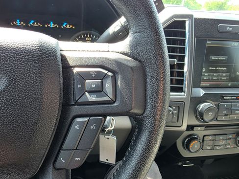 Used 2015 Ford F150 XLT w/ Equipment Group 302A Luxury AWD/4WD image 16