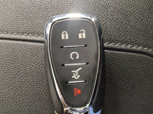 Used 2023 Chevrolet Traverse LT AWD/4WD image 32