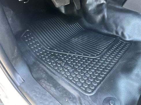 Used 2024 RAM 2500 Tradesman w/ Chrome Appearance Group image 18