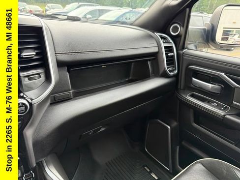 Used 2022 RAM 2500 Laramie AWD/4WD image 32