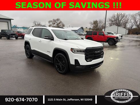 Used 2023 GMC Acadia SLE w/ Driver Convenience Package image 4