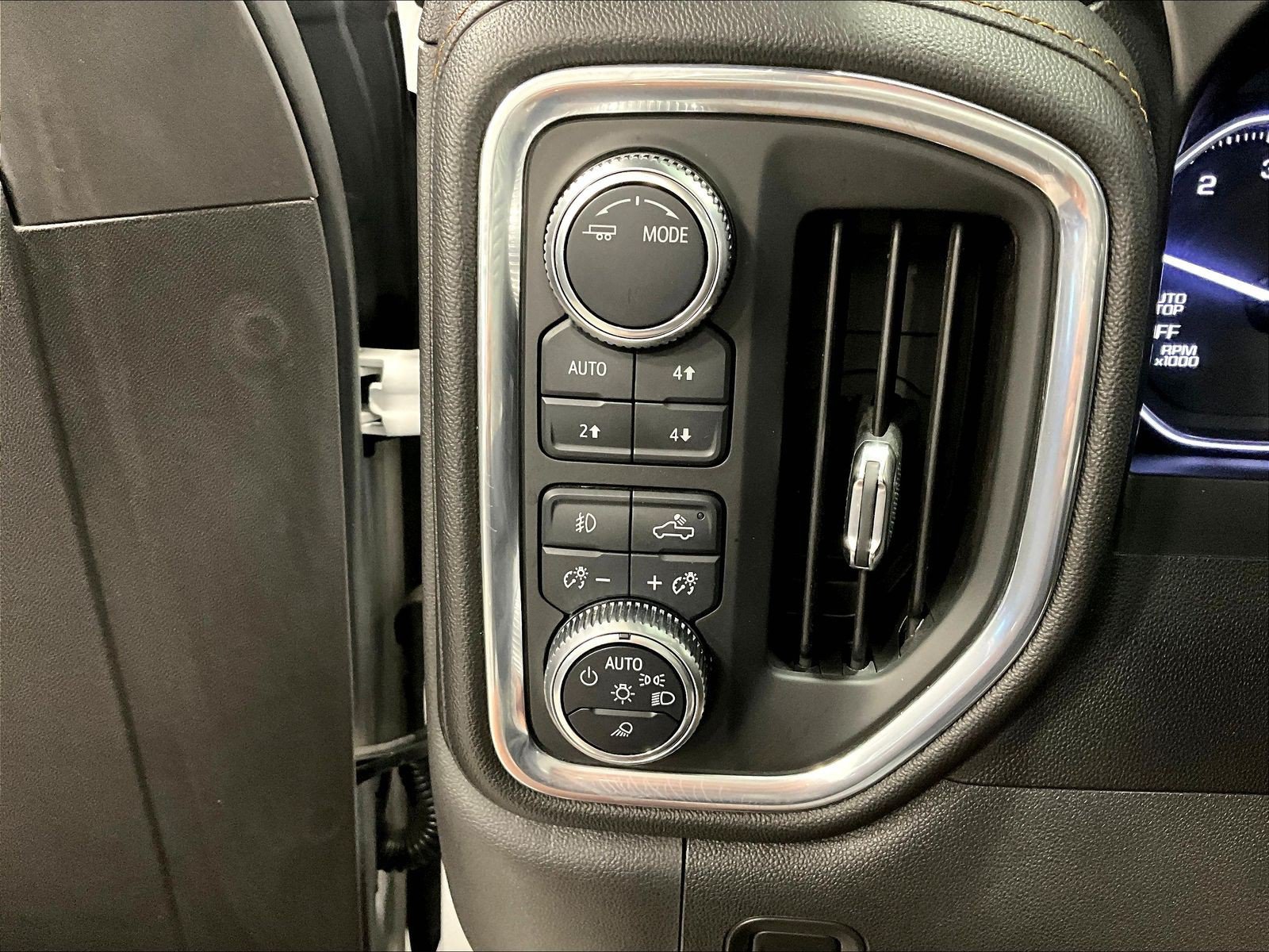 Used 2020 GMC Sierra 1500 AT4 w/ AT4 Premium Package AWD/4WD image 37