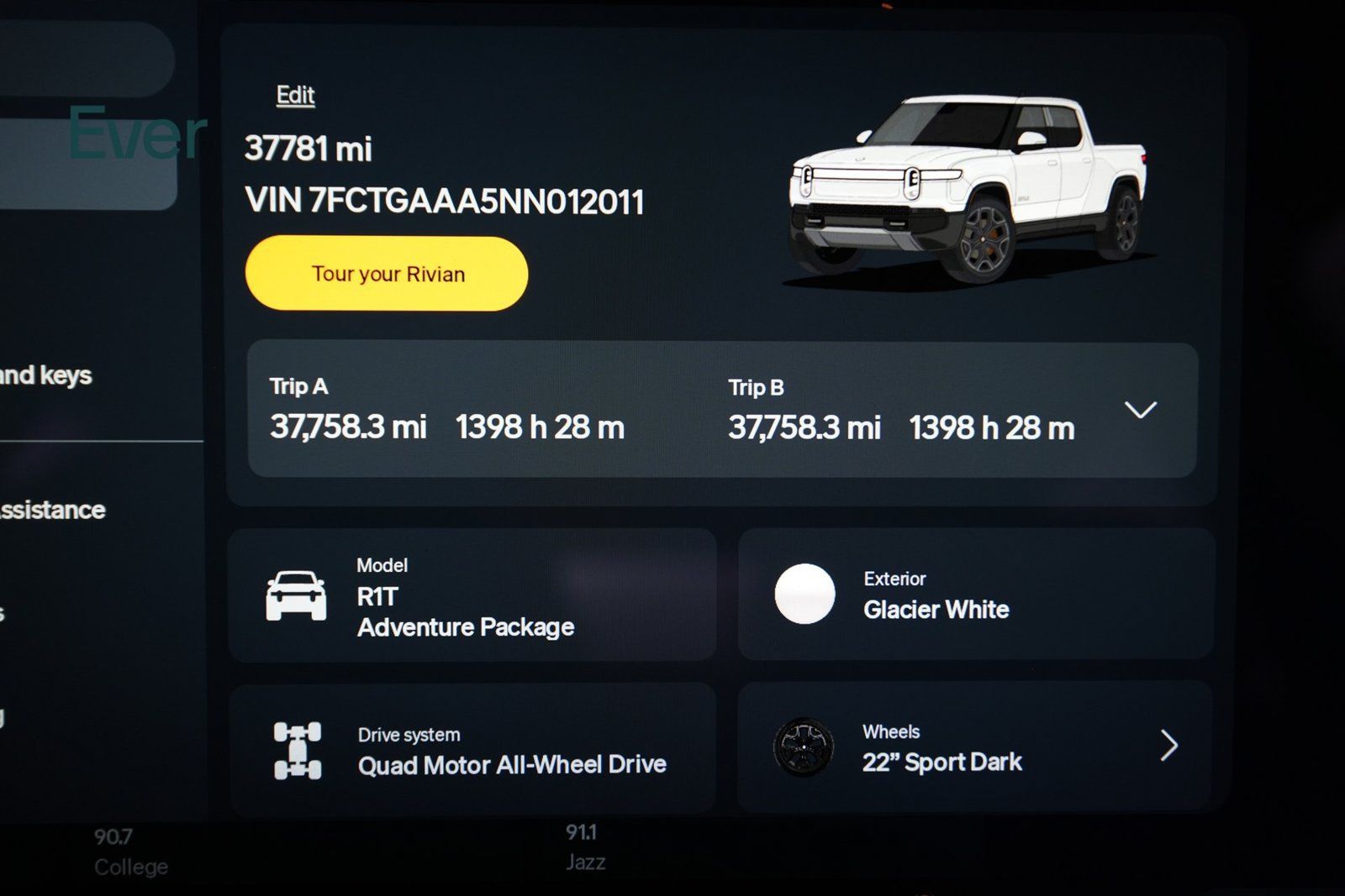 Used 2022 Rivian R1T Adventure AWD/4WD image 7