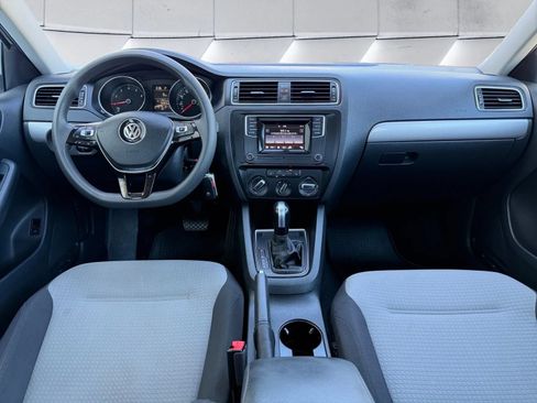 Used 2017 Volkswagen Jetta S w/ Jetta S Cold Weather Package FWD image 12