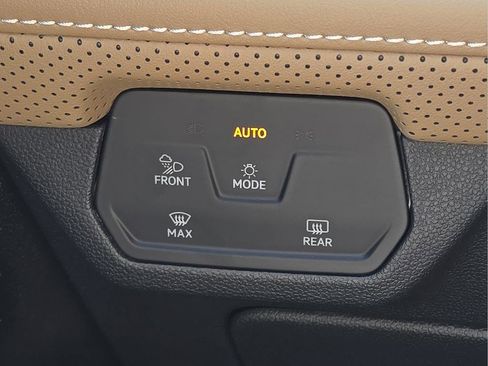 New 2026 Volkswagen Atlas Cross Sport SE FWD image 21