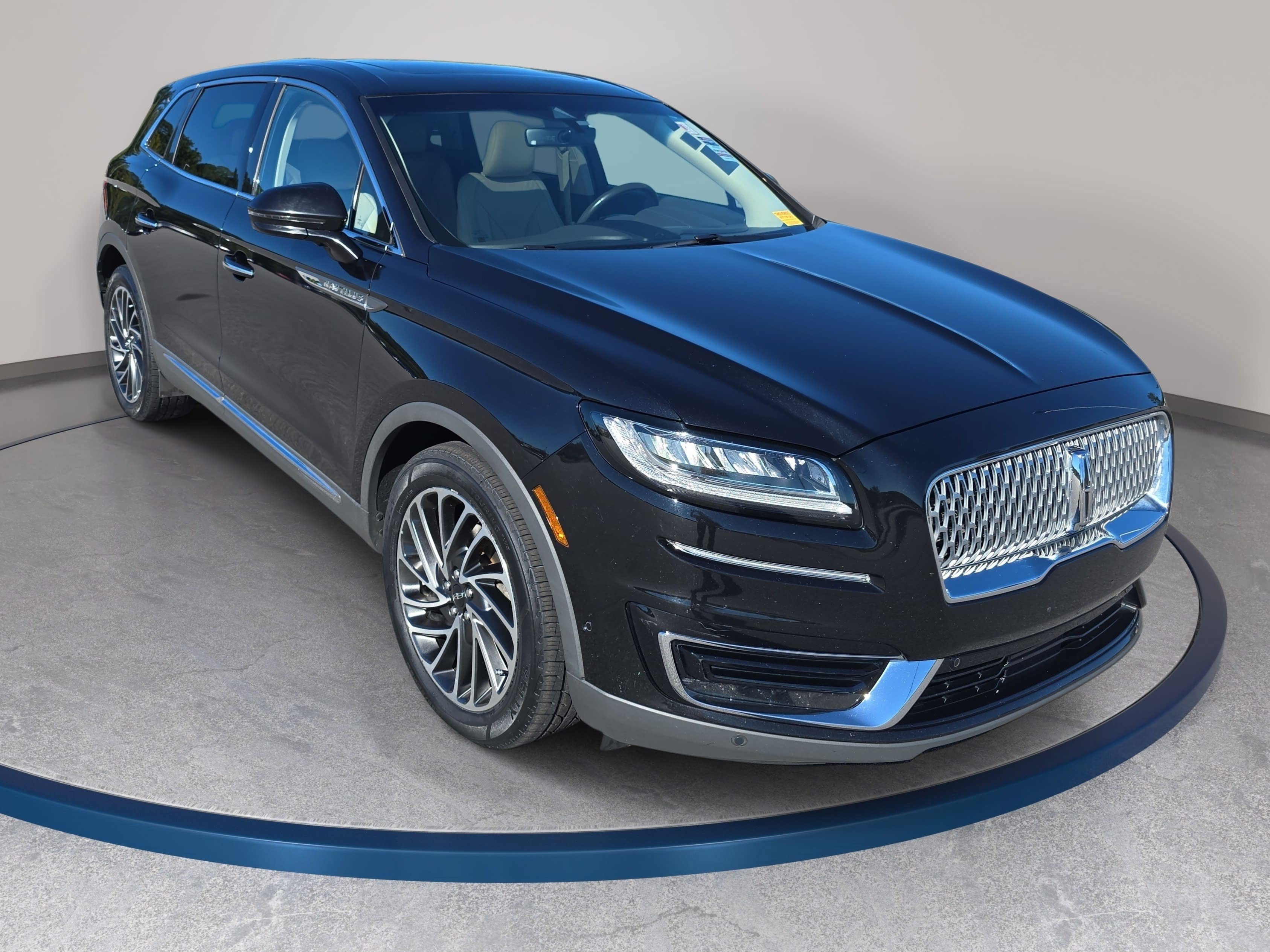 Used 2019 Lincoln Nautilus Reserve AWD/4WD image 3