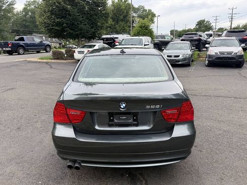 Used 2011 BMW 328i xDrive Sedan AWD/4WD image 6