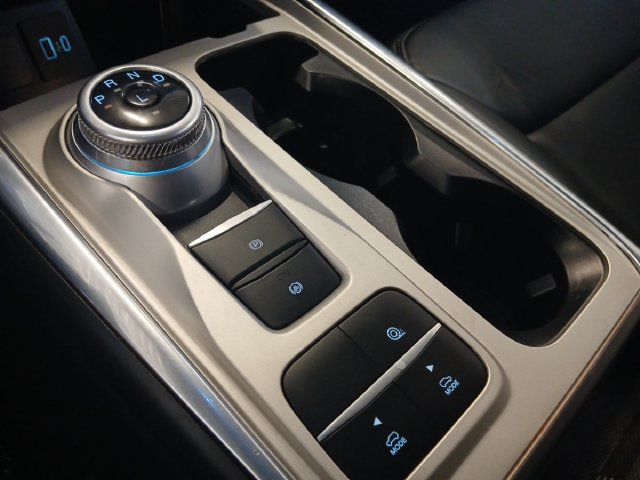 Used 2022 Ford Explorer XLT w/ Equipment Group 202A RWD image 11