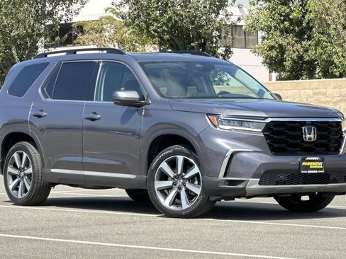 Certified 2023 Honda Pilot Elite image 2